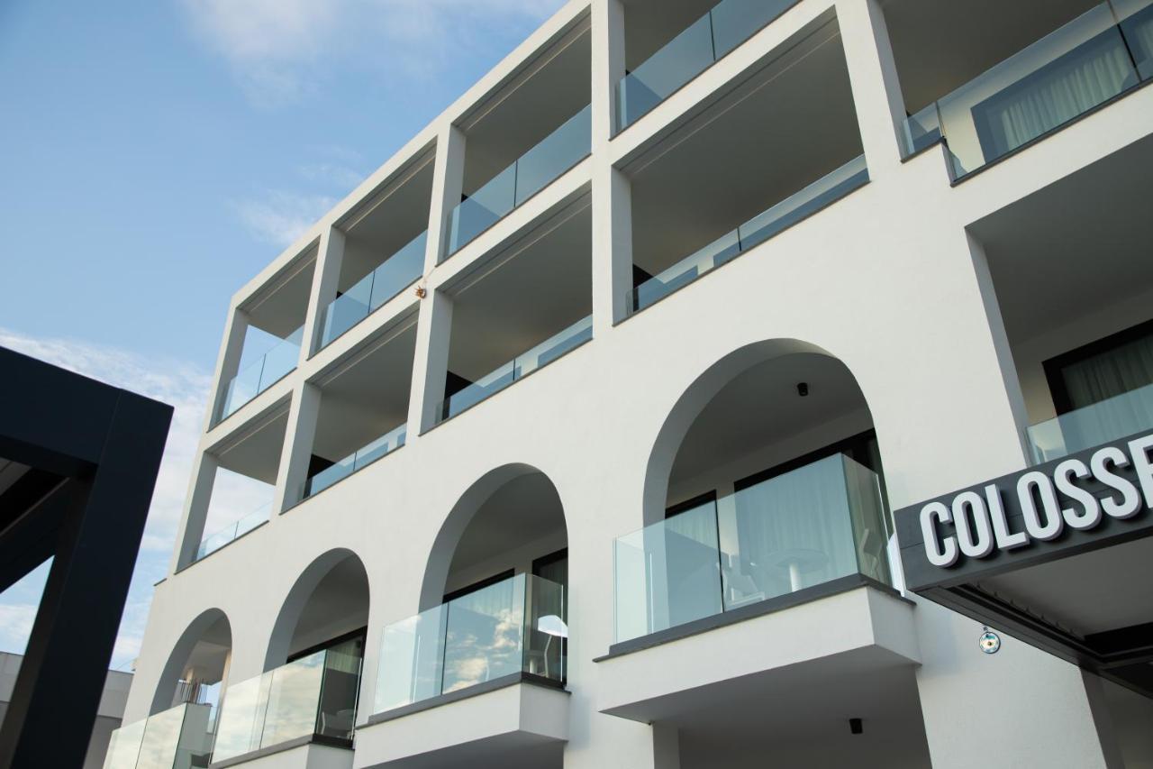 Colosseum Hotel Ksamil Exteriör bild