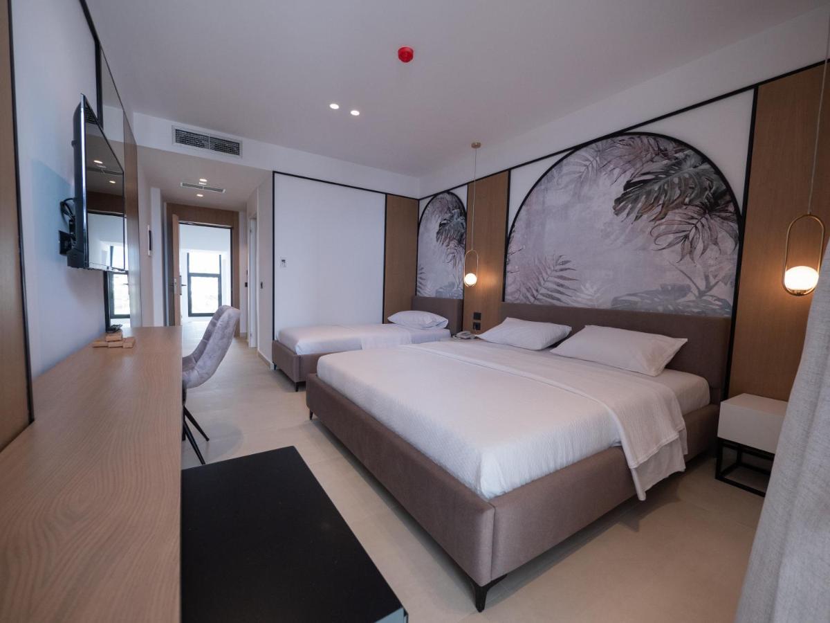 Colosseum Hotel Ksamil Exteriör bild