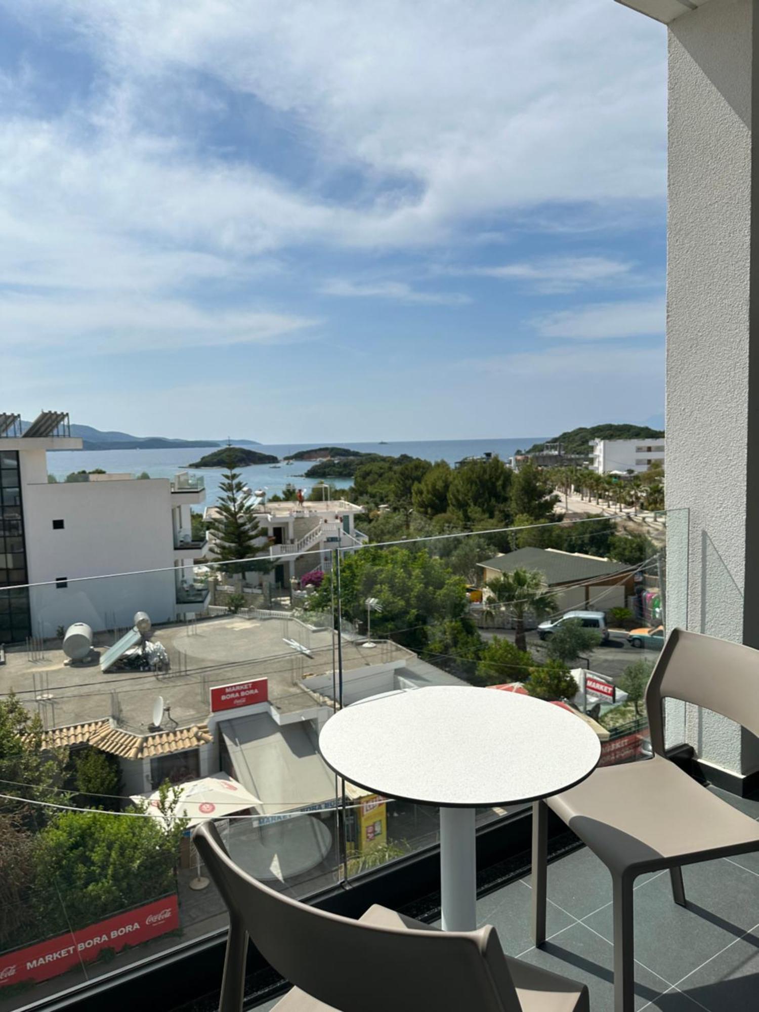 Colosseum Hotel Ksamil Exteriör bild